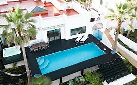 Villa Los Flamencos By Veaco- Beachfront & Pool