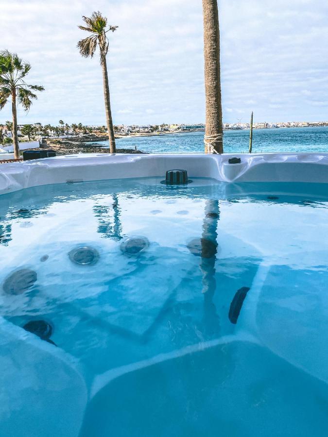 Villa Los Flamencos By Veaco- Beachfront & Pool Corralejo Exterior photo