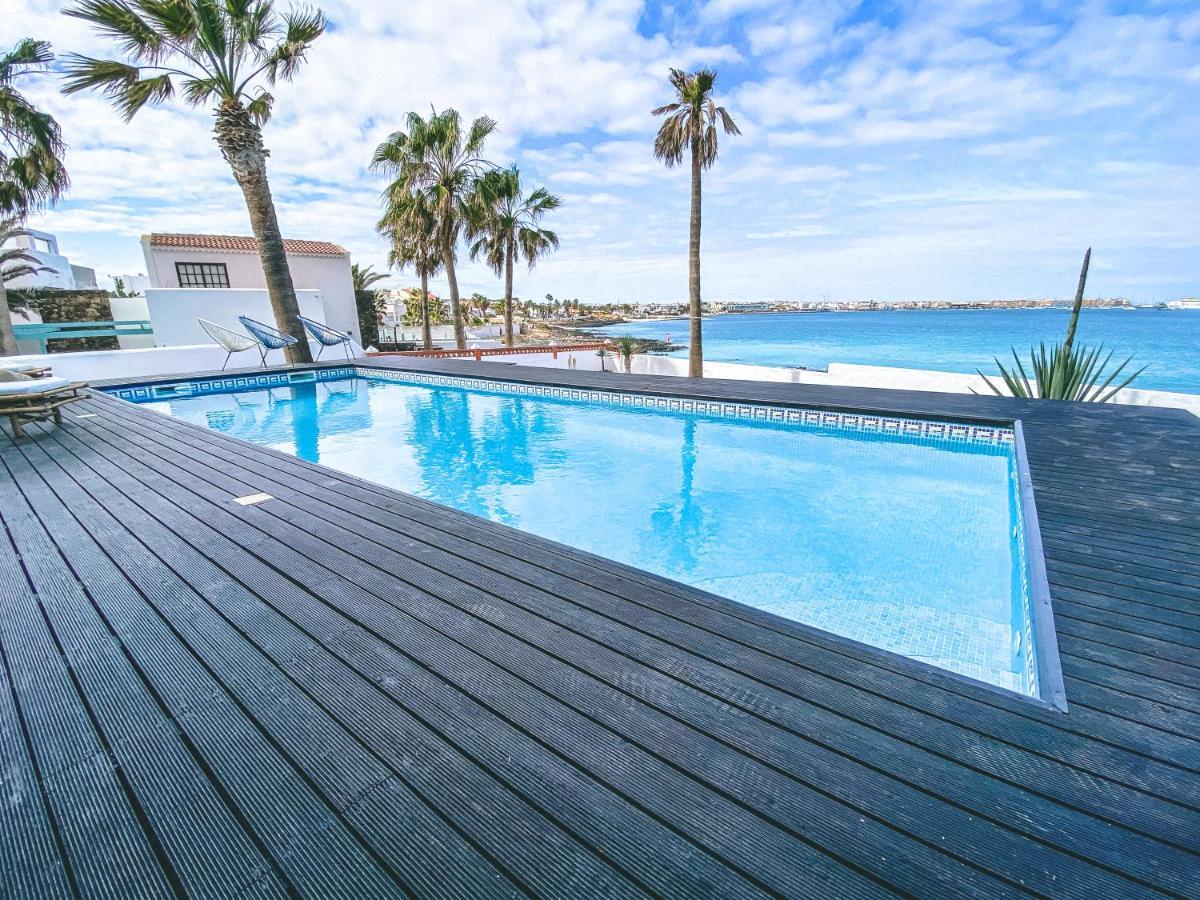 Villa Los Flamencos By Veaco- Beachfront & Pool Corralejo Exterior photo