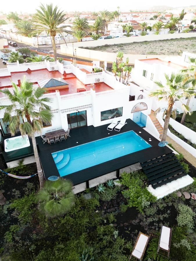 Villa Los Flamencos By Veaco- Beachfront & Pool Corralejo Exterior photo