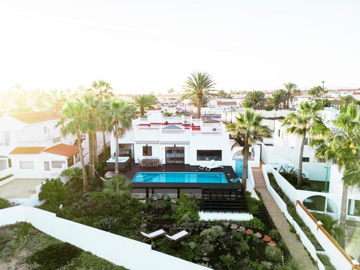 Villa Los Flamencos By Veaco- Beachfront & Pool Corralejo Exterior photo